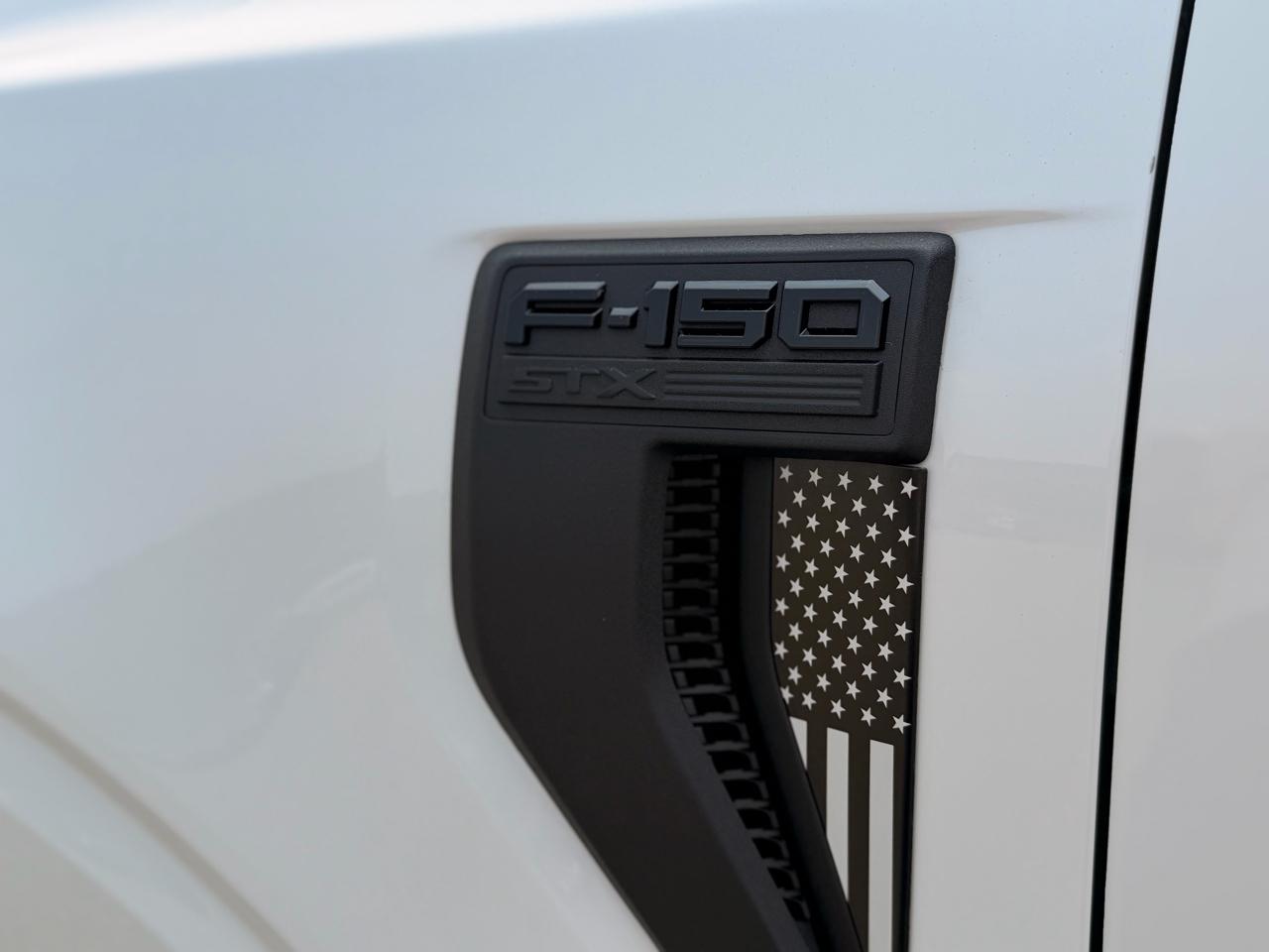 Ford F-150 STX SuperCrew 4WD 2025