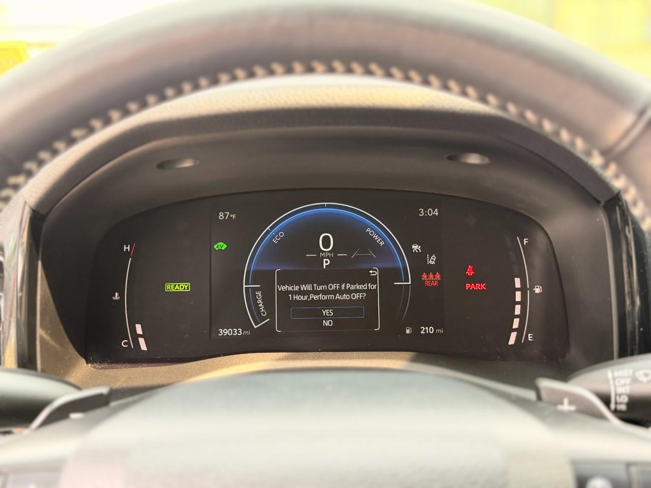 Toyota Camry Hybrid SE AWD 2025