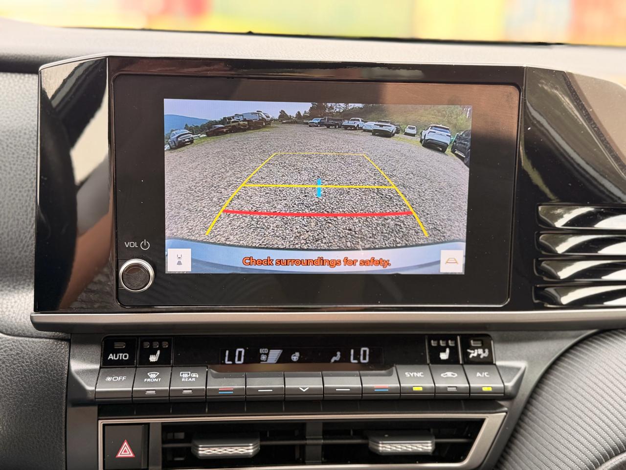 Toyota Camry Hybrid SE AWD 2025