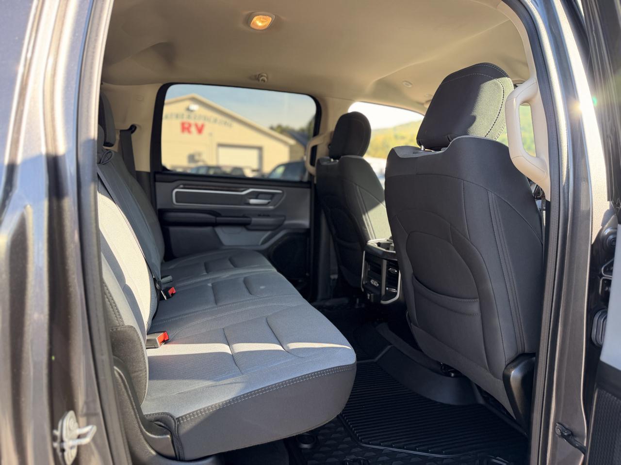 RAM 1500 Big Horn Crew Cab LWB 4WD 2020