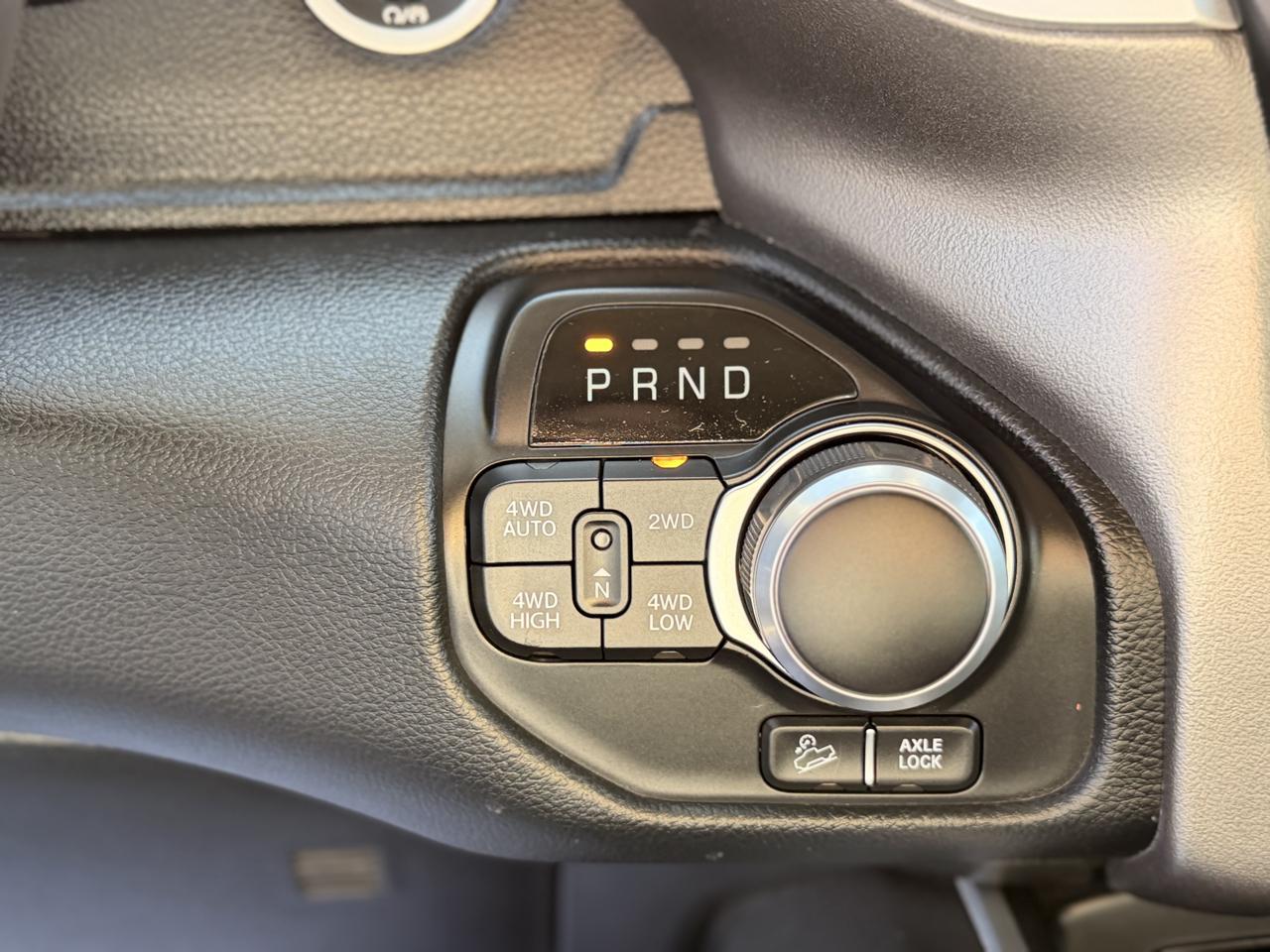 RAM 1500 Big Horn Crew Cab LWB 4WD 2020