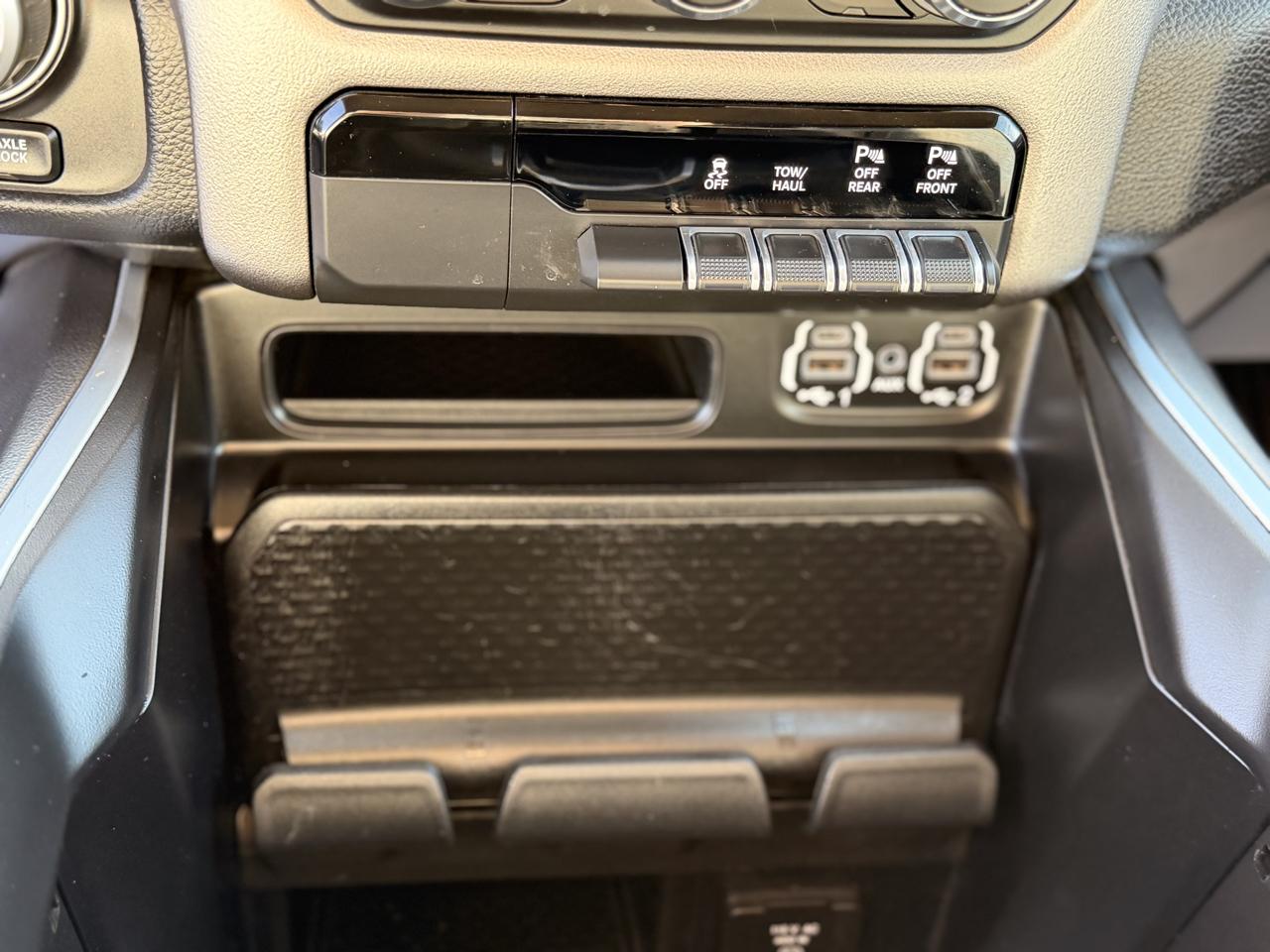 RAM 1500 Big Horn Crew Cab LWB 4WD 2020