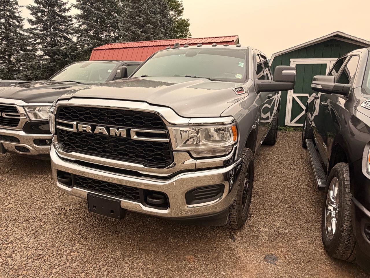 RAM 2500 Tradesman Crew Cab SWB 4WD 2024
