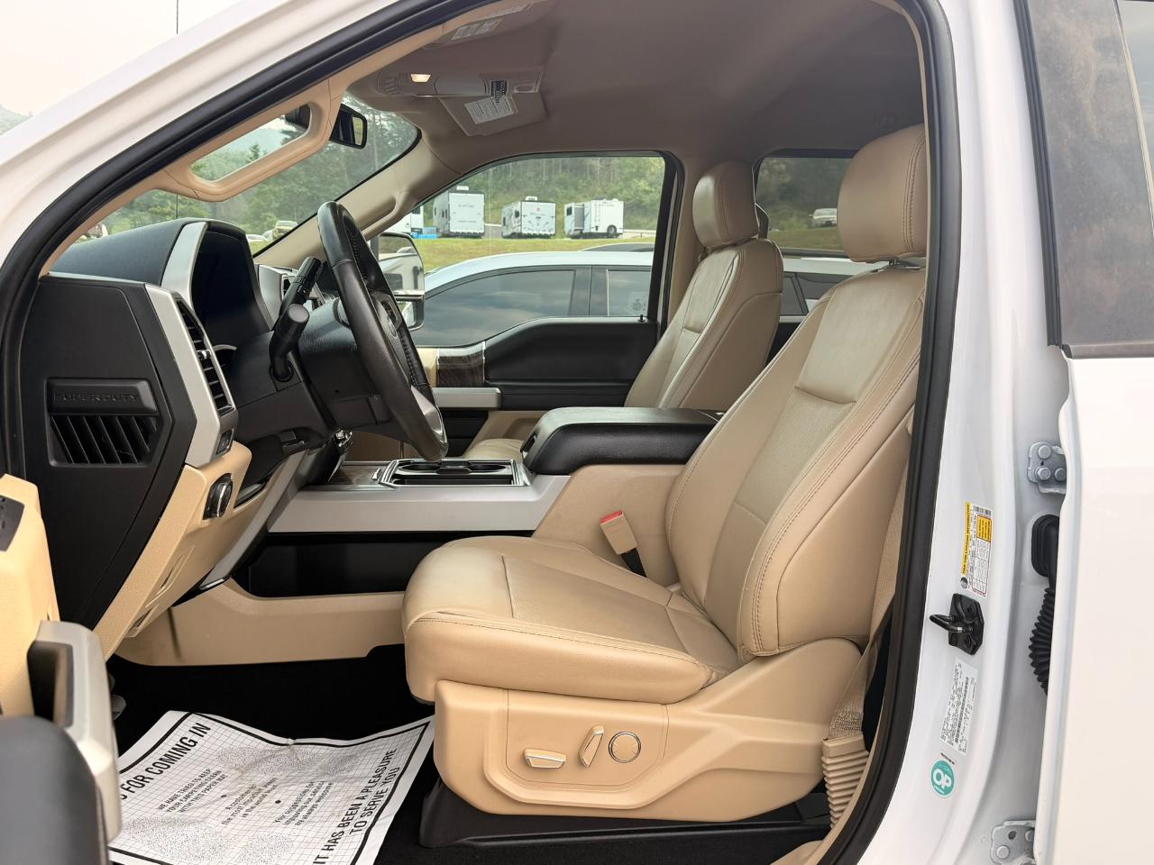Ford F-250 SD Lariat Crew Cab 4WD 2019