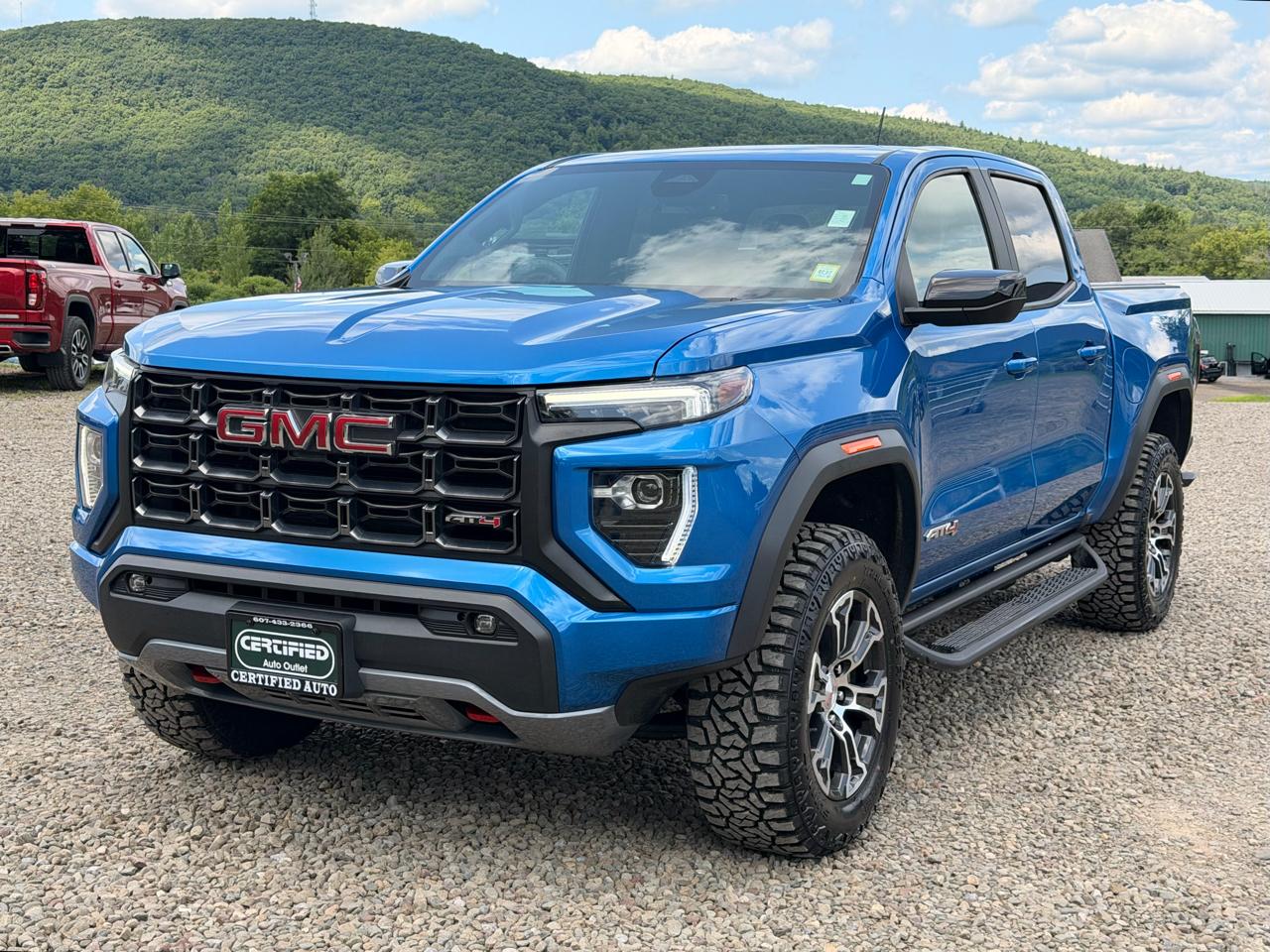 GMC Canyon AT4 Crew Cab 4WD 2023