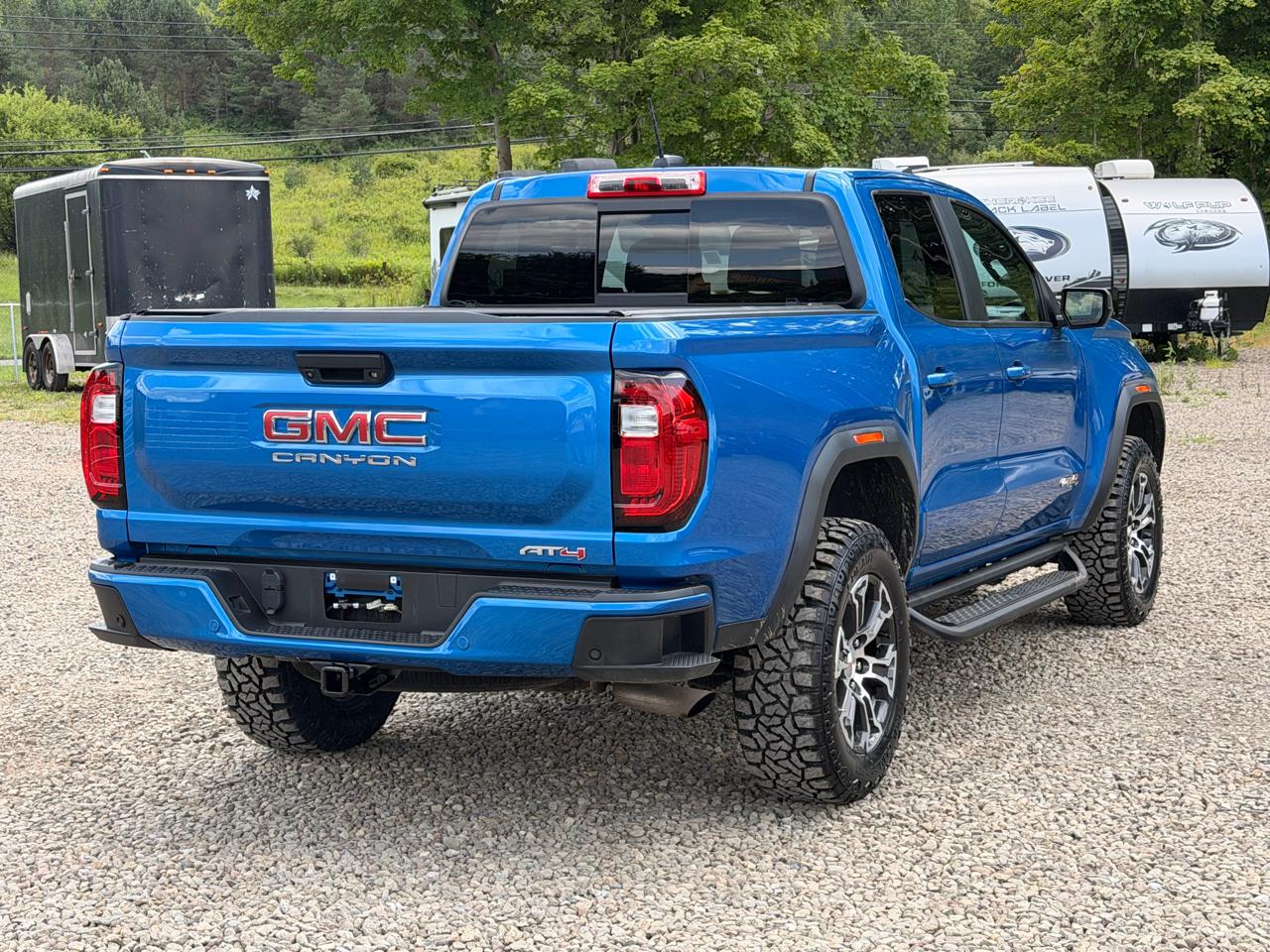 GMC Canyon AT4 Crew Cab 4WD 2023