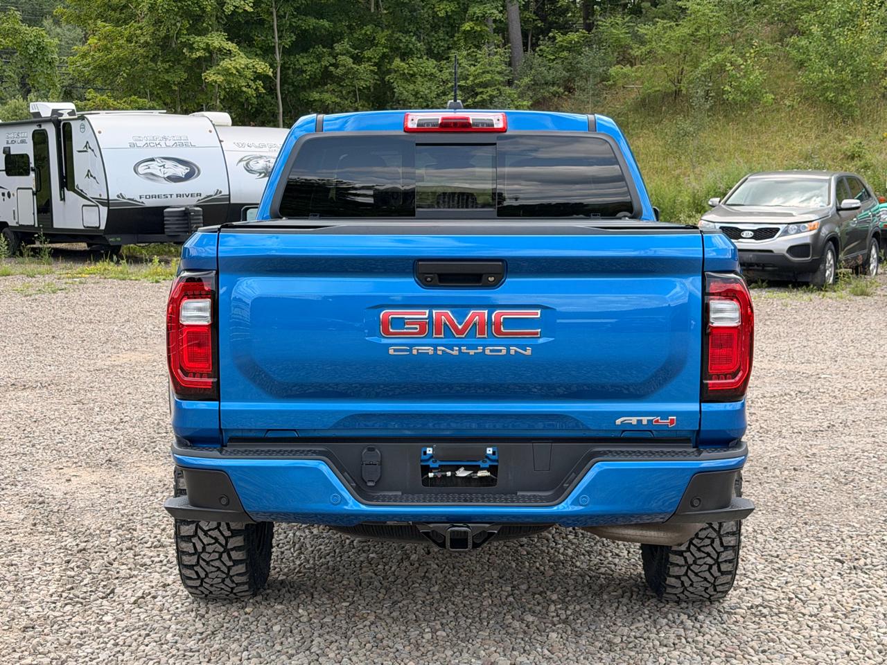 GMC Canyon AT4 Crew Cab 4WD 2023