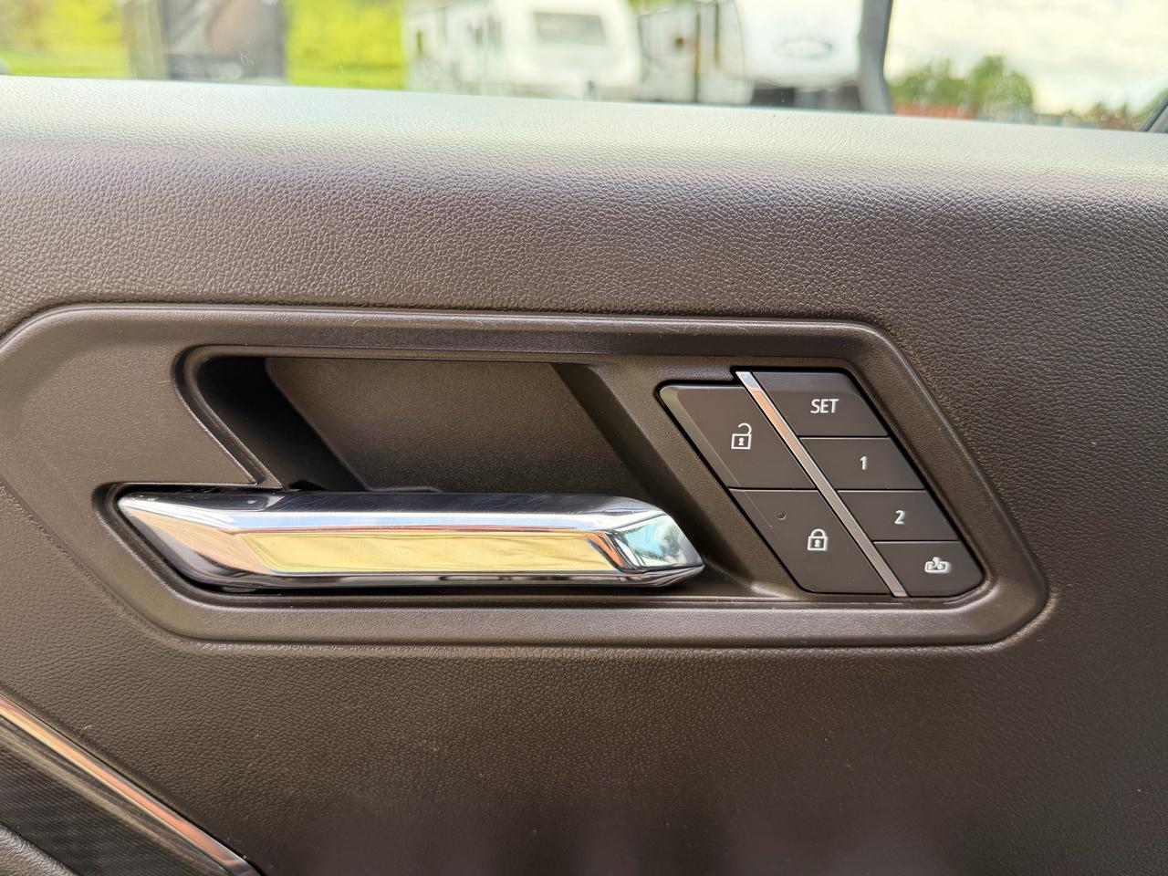 GMC Canyon AT4 Crew Cab 4WD 2023