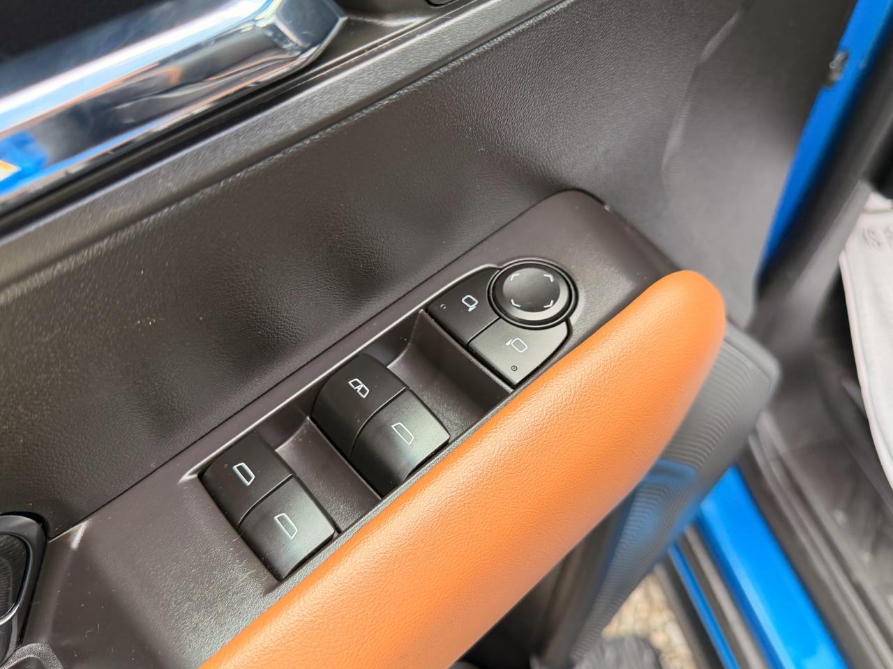 GMC Canyon AT4 Crew Cab 4WD 2023