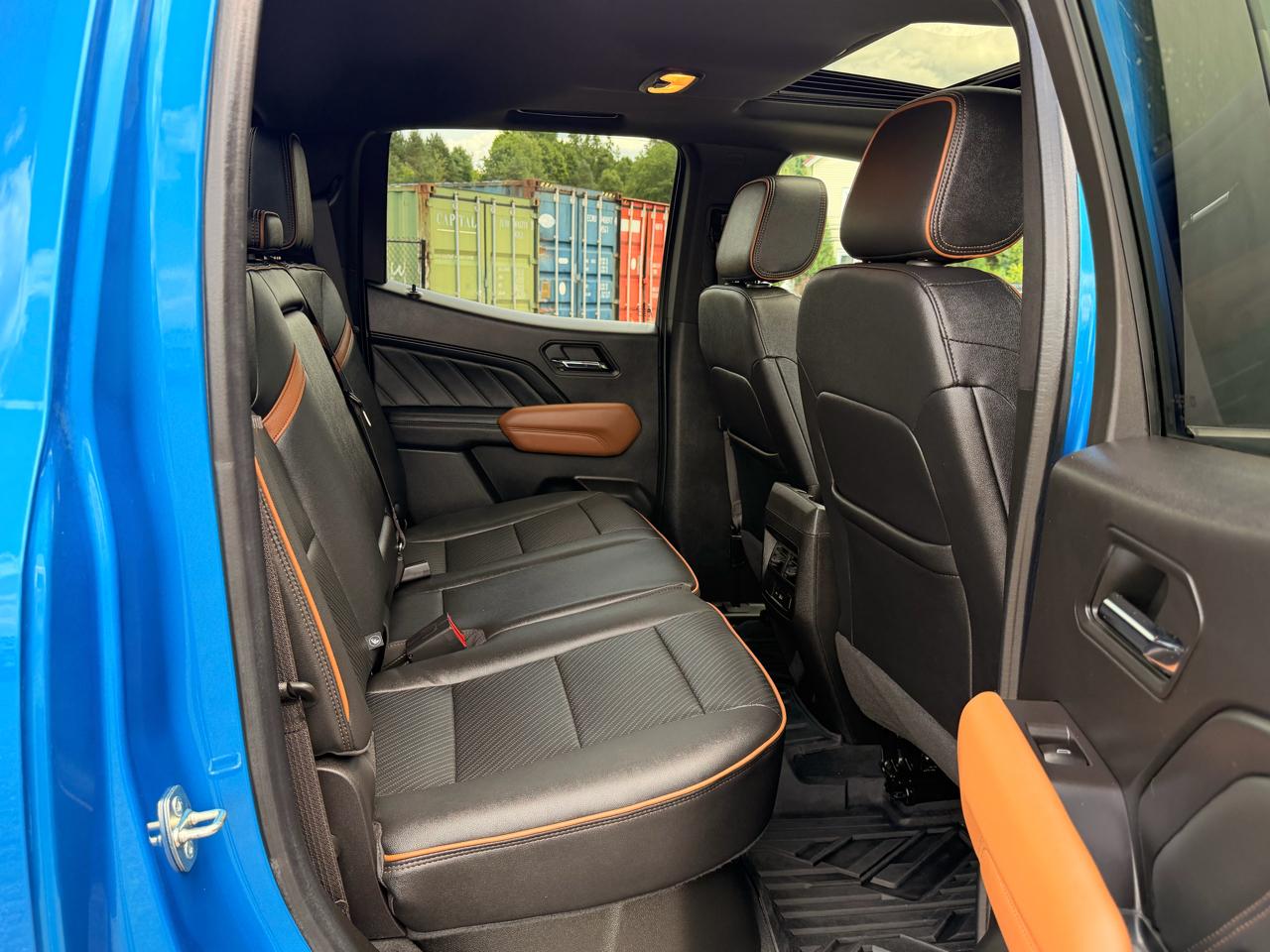 GMC Canyon AT4 Crew Cab 4WD 2023