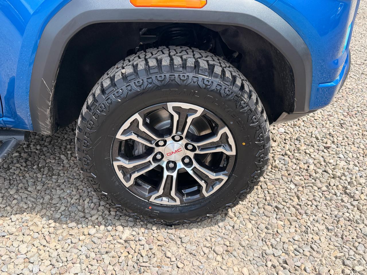 GMC Canyon AT4 Crew Cab 4WD 2023
