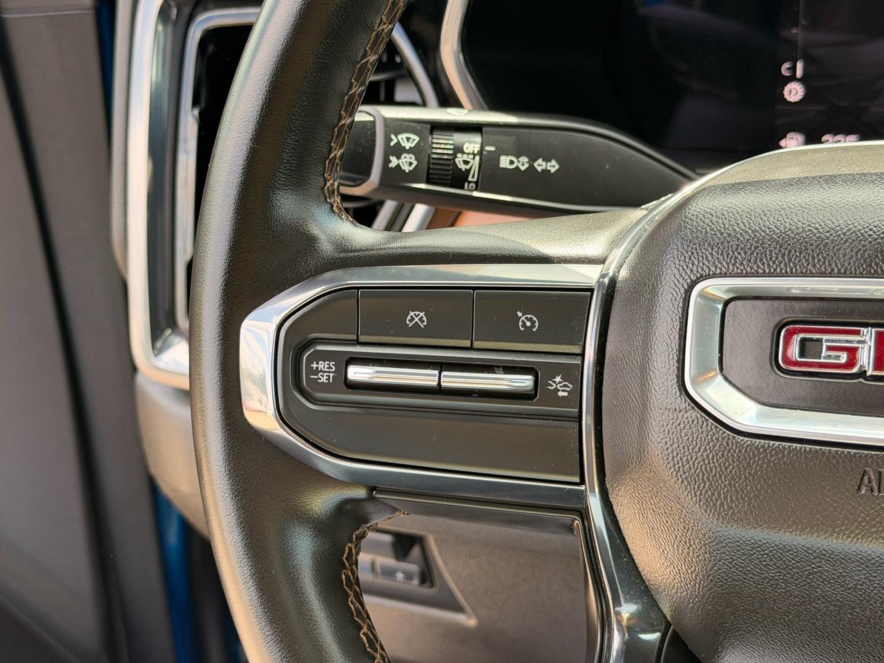 GMC Canyon AT4 Crew Cab 4WD 2023