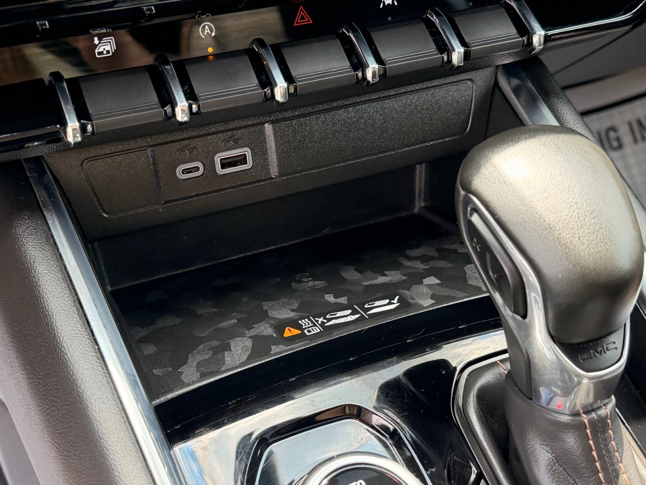 GMC Canyon AT4 Crew Cab 4WD 2023