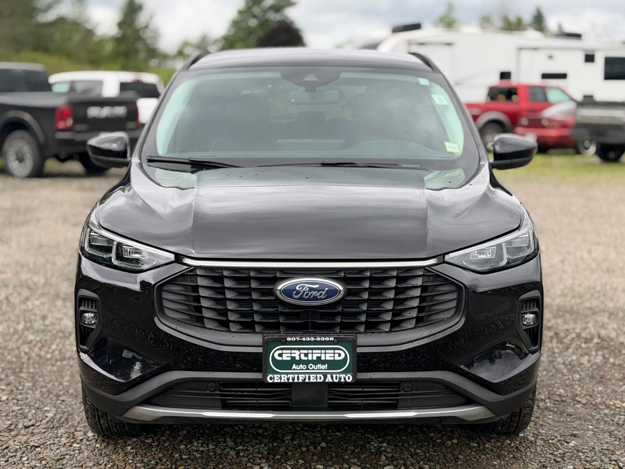 Ford Escape Platinum AWD 2025