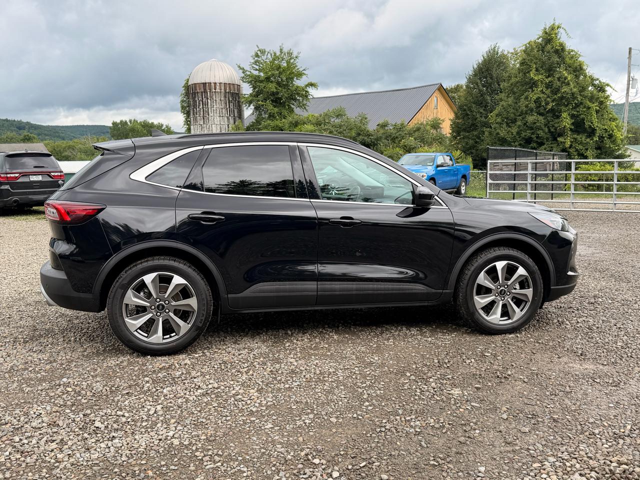 Ford Escape Platinum AWD 2025