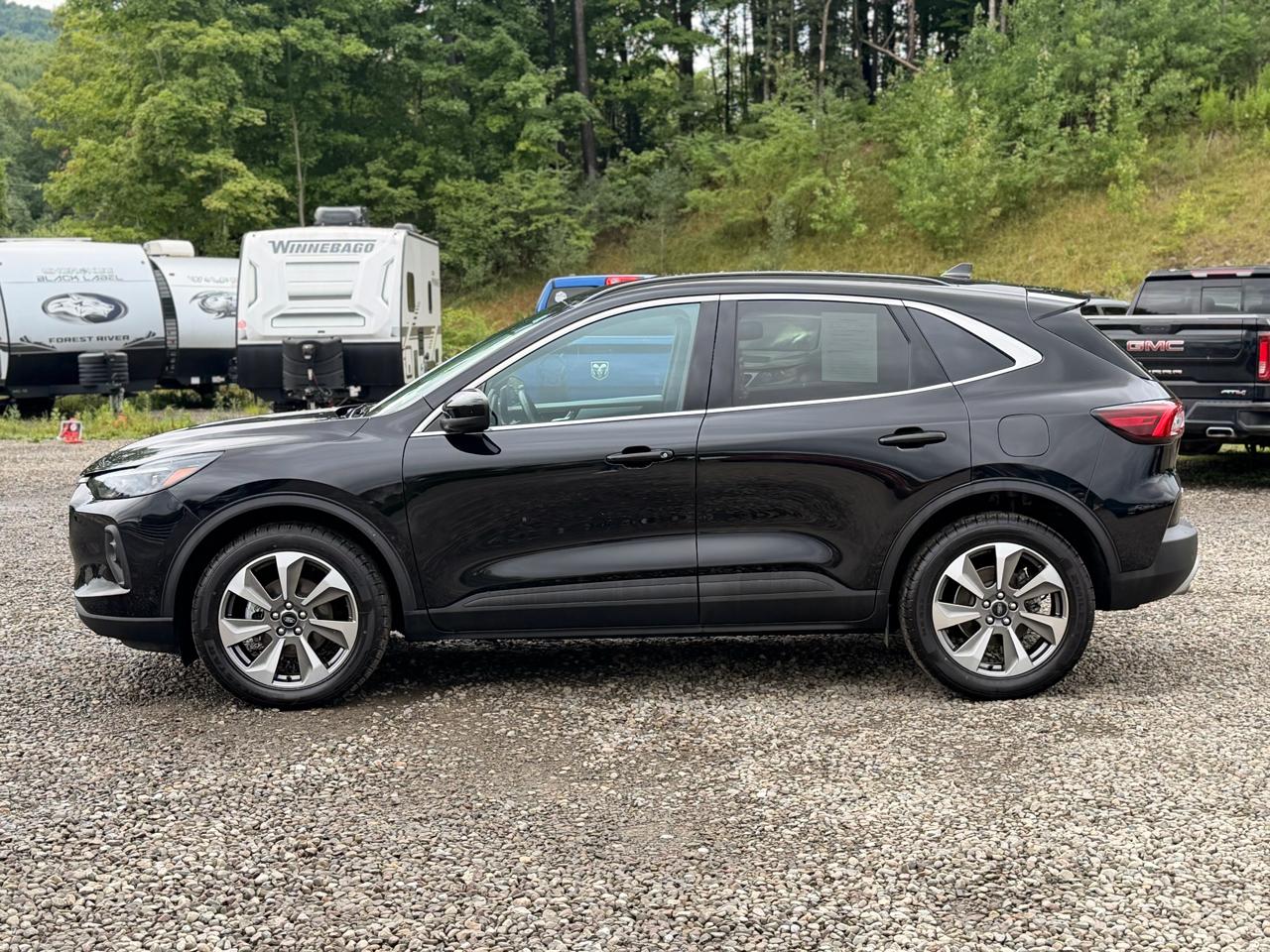 Ford Escape Platinum AWD 2025