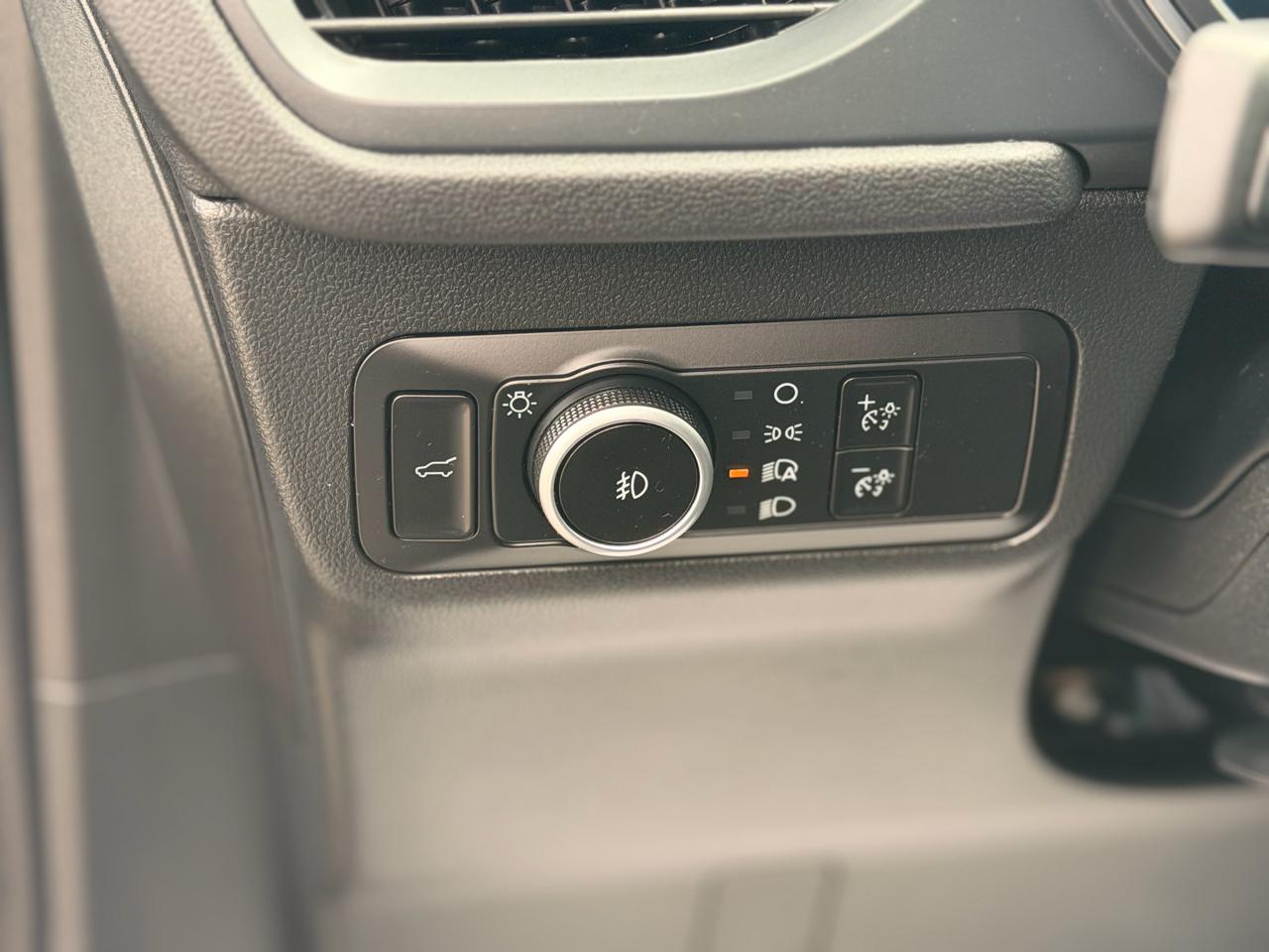 Ford Escape Platinum AWD 2025