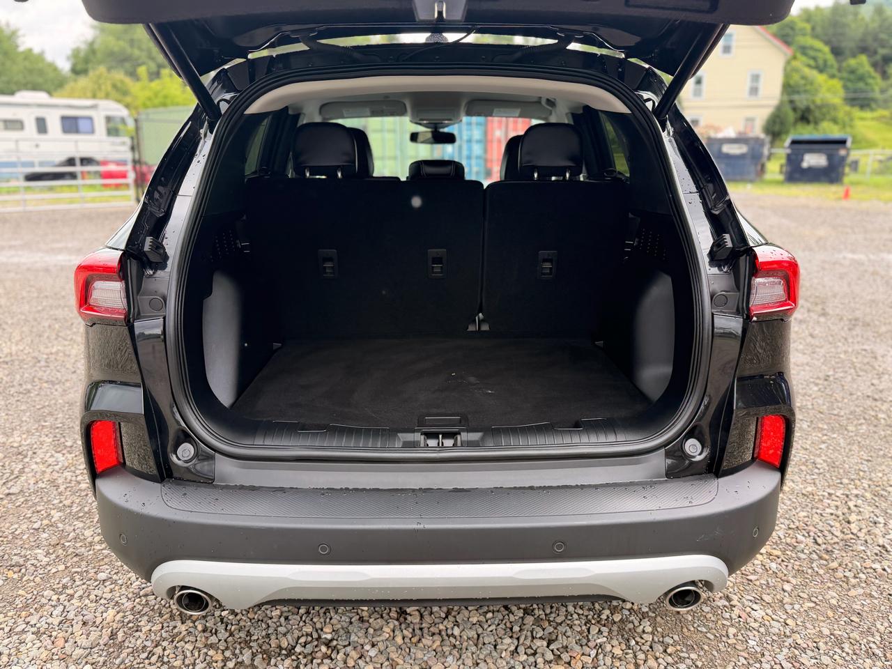 Ford Escape Platinum AWD 2025