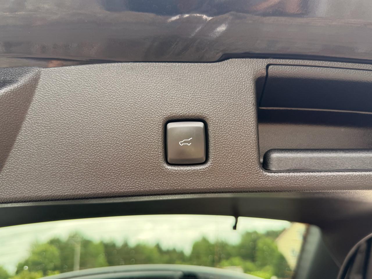 Ford Escape Platinum AWD 2025