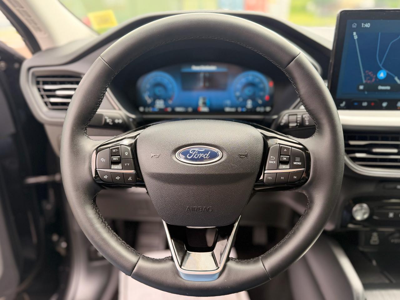 Ford Escape Platinum AWD 2025