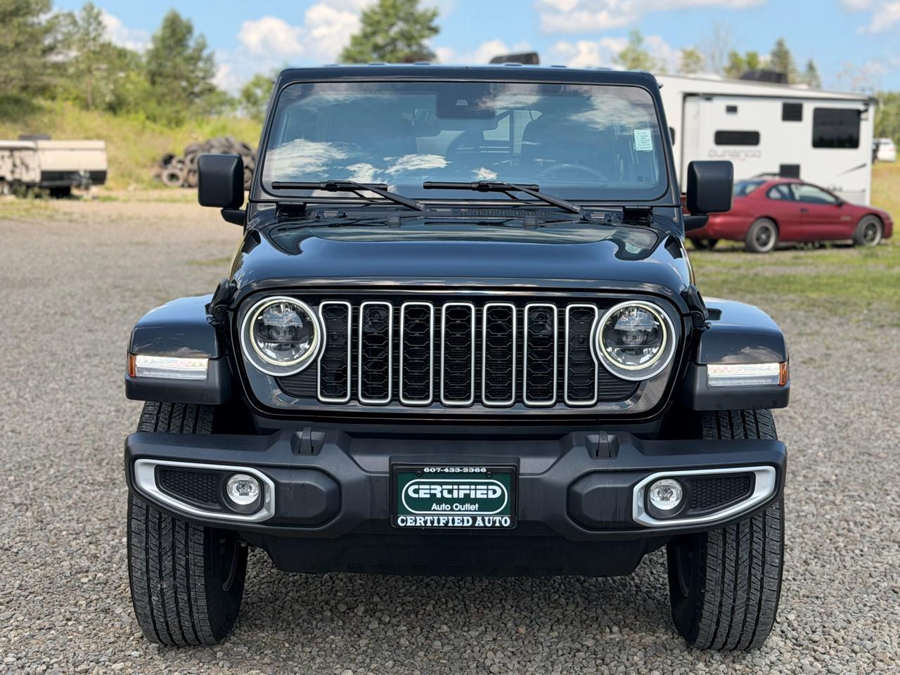 Jeep Wrangler Sahara 2025