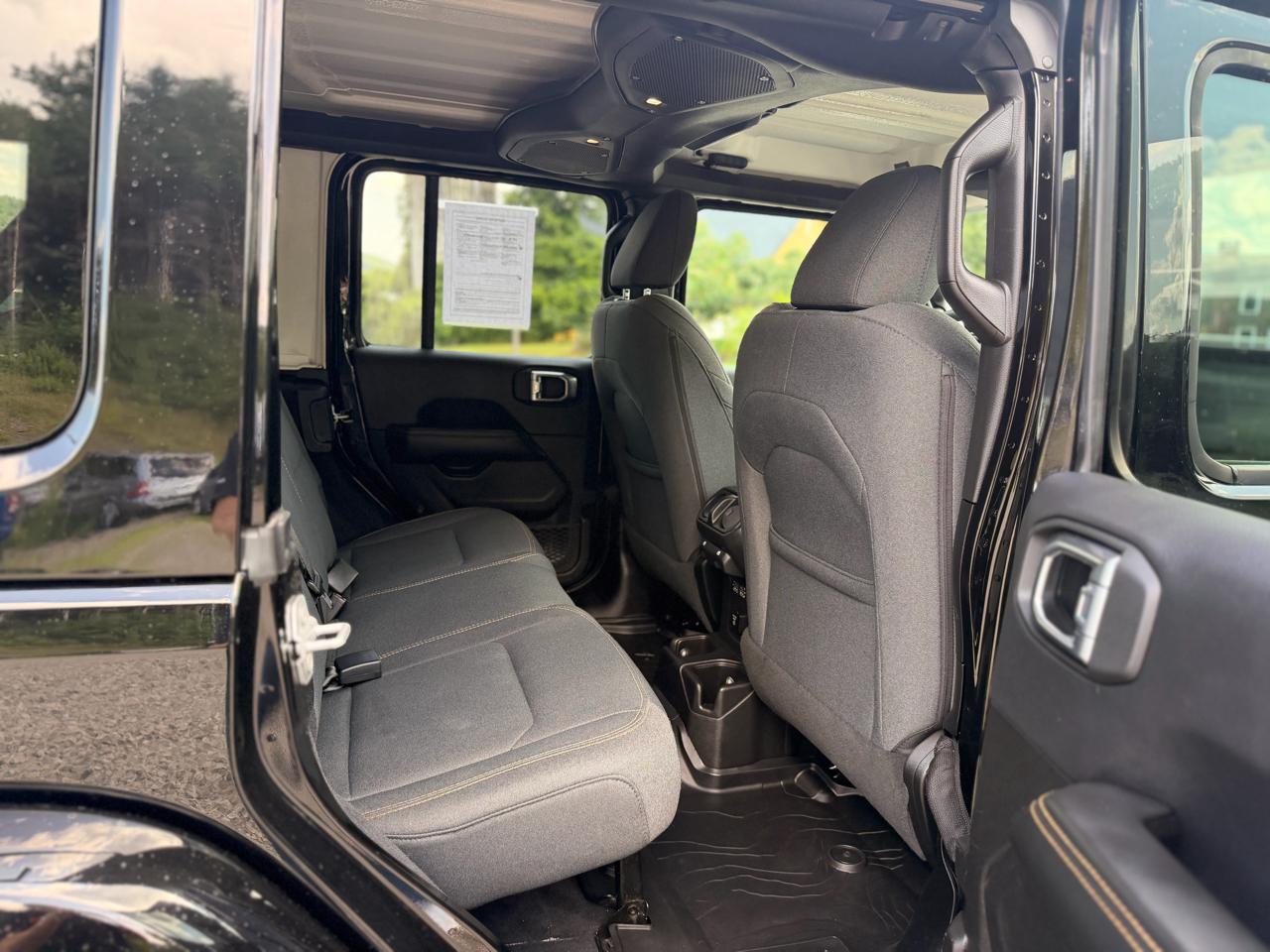 Jeep Wrangler Sahara 2025
