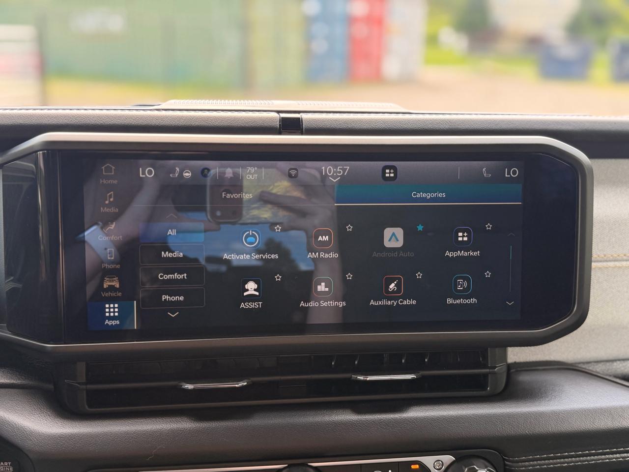 Jeep Wrangler Sahara 2025