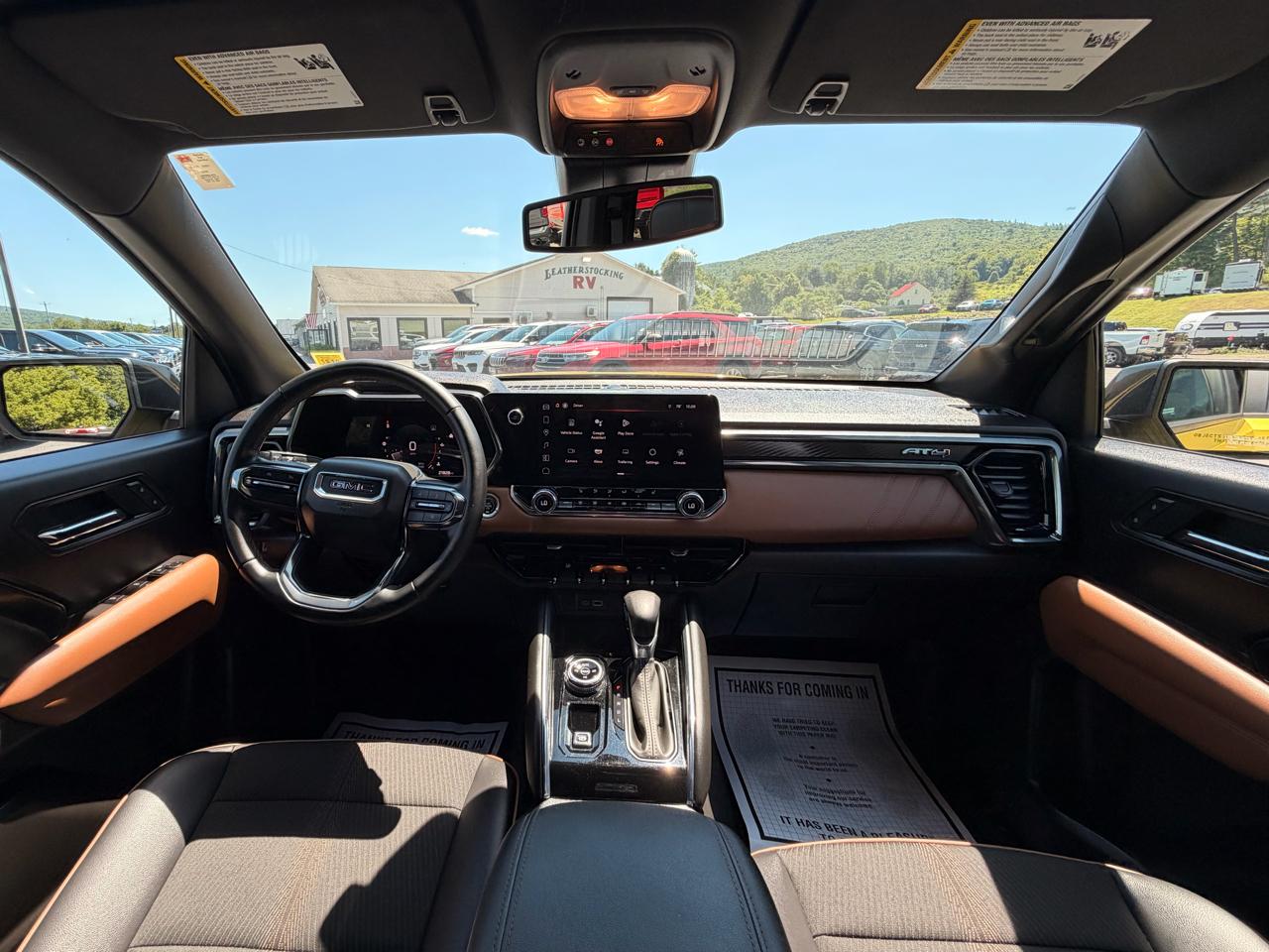 GMC Canyon AT4 Crew Cab 4WD 2023