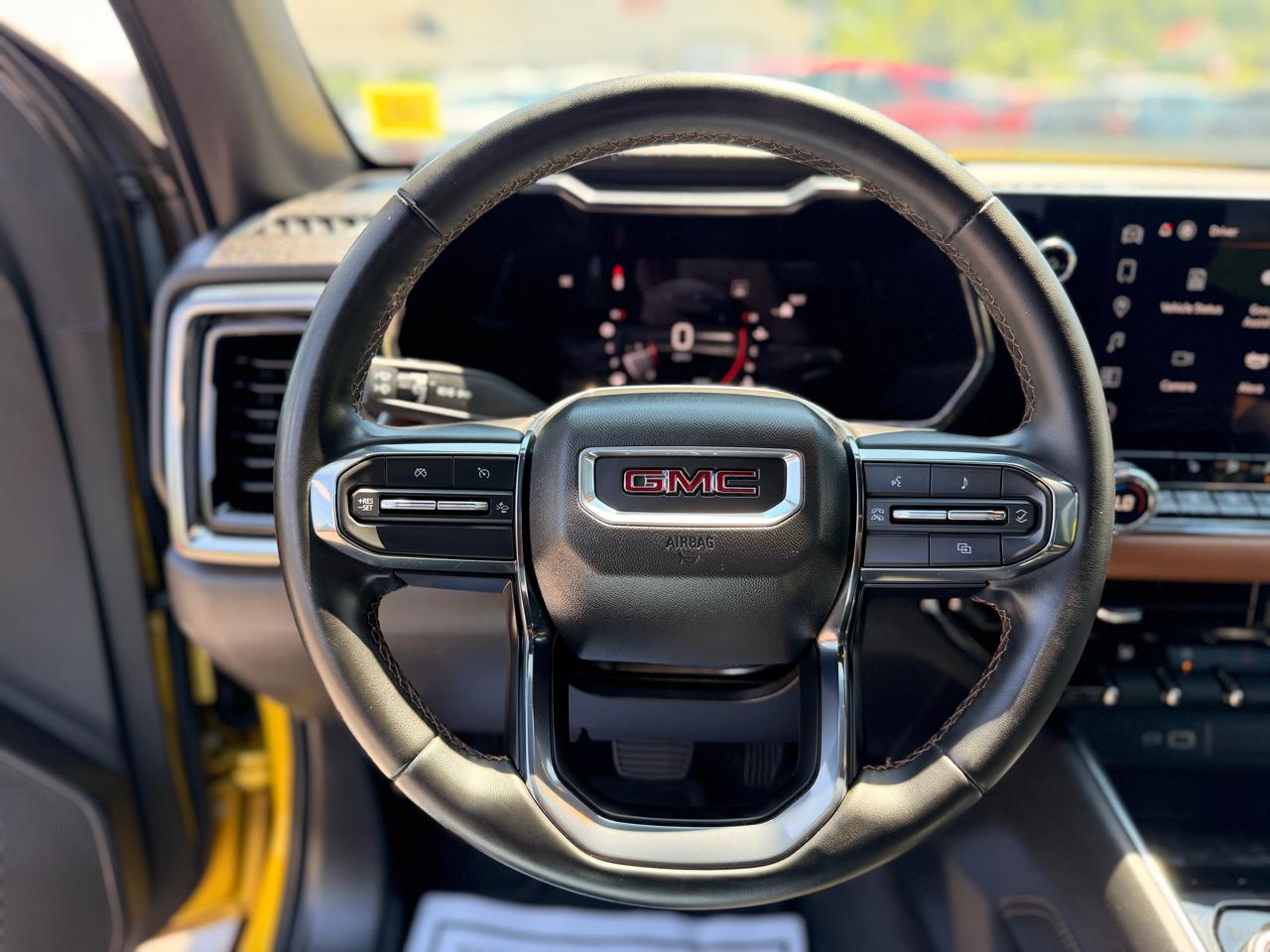 GMC Canyon AT4 Crew Cab 4WD 2023