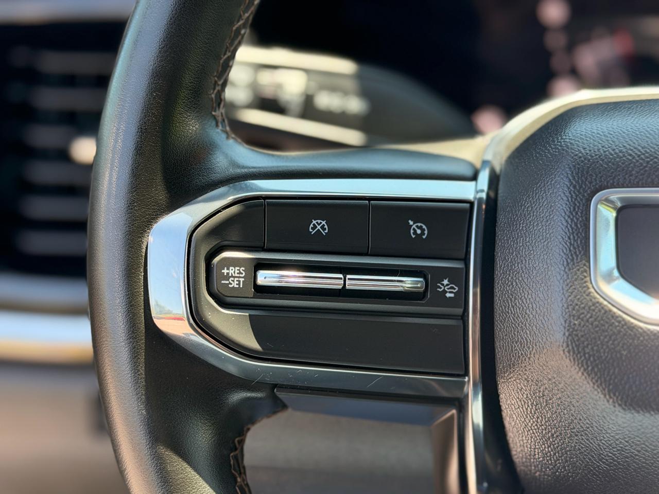 GMC Canyon AT4 Crew Cab 4WD 2023