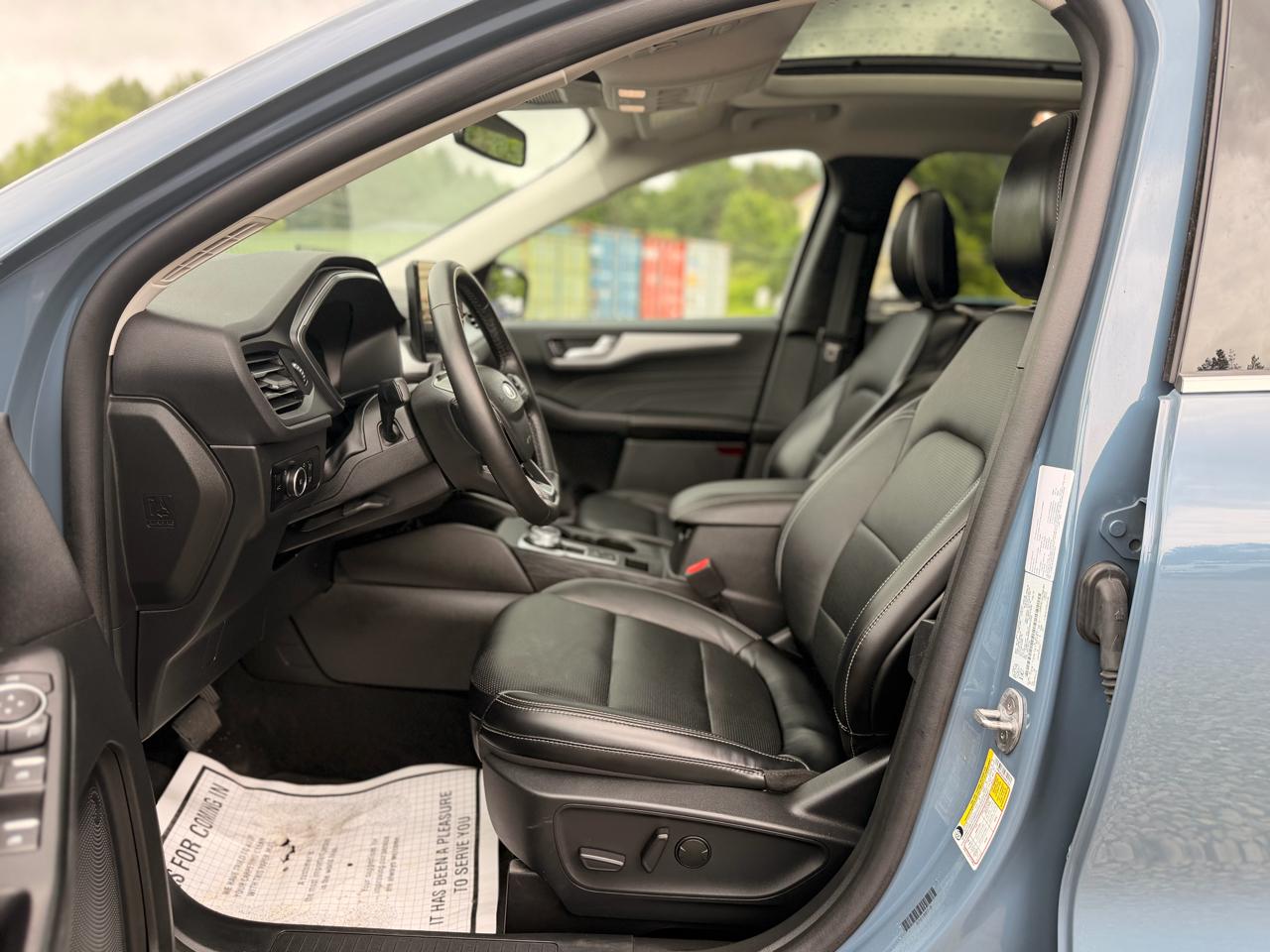 Ford Escape Platinum AWD 2025