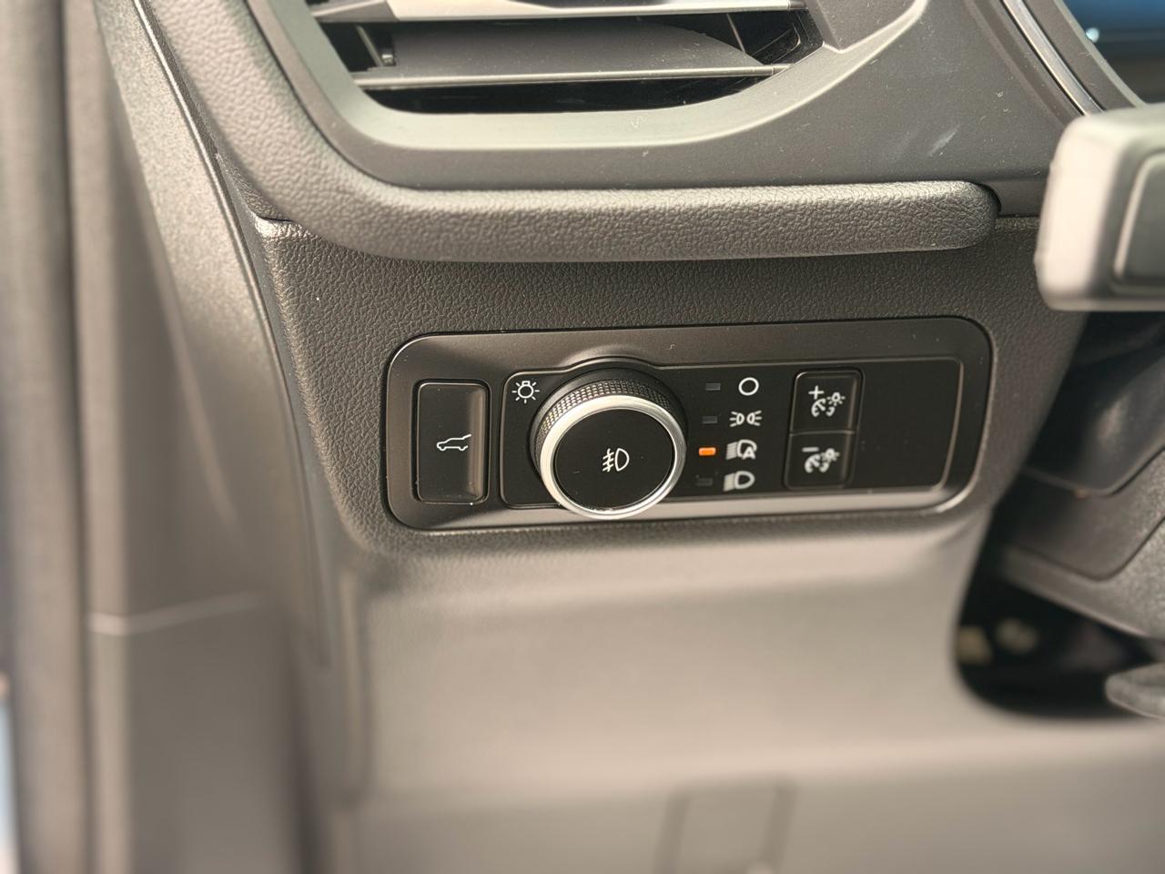 Ford Escape Platinum AWD 2025