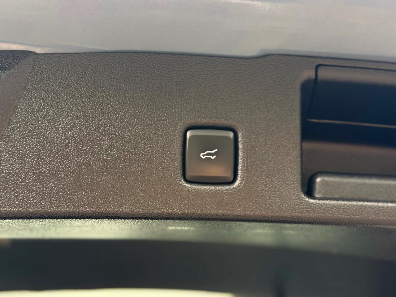 Ford Escape Platinum AWD 2025