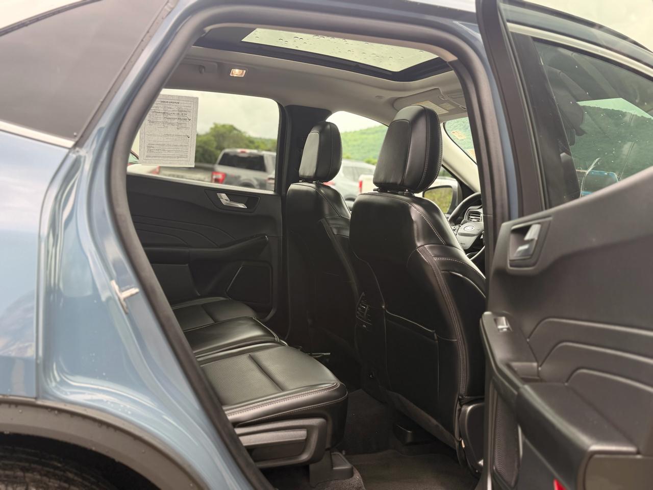 Ford Escape Platinum AWD 2025