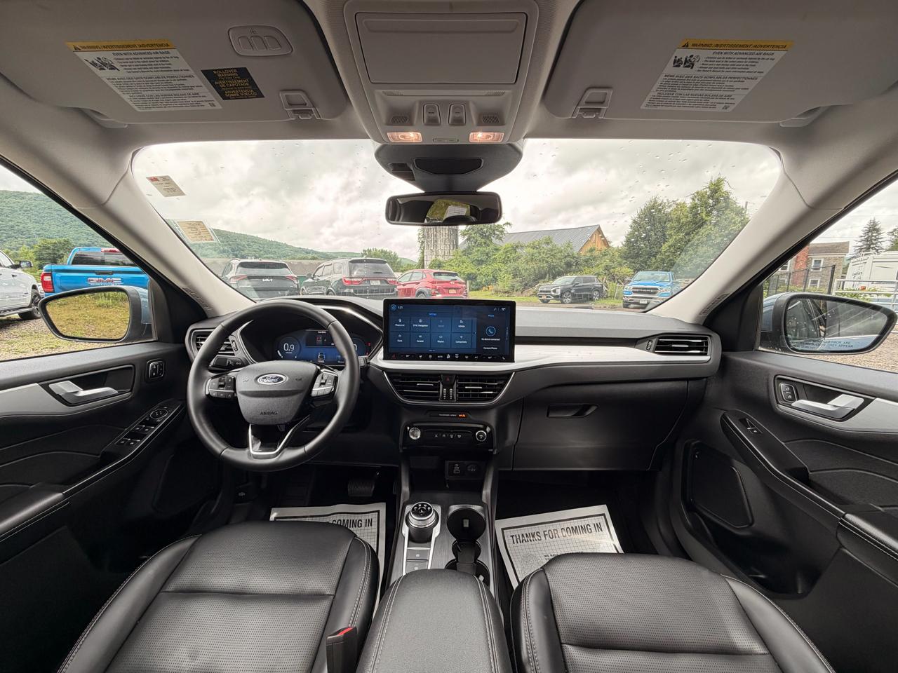 Ford Escape Platinum AWD 2025