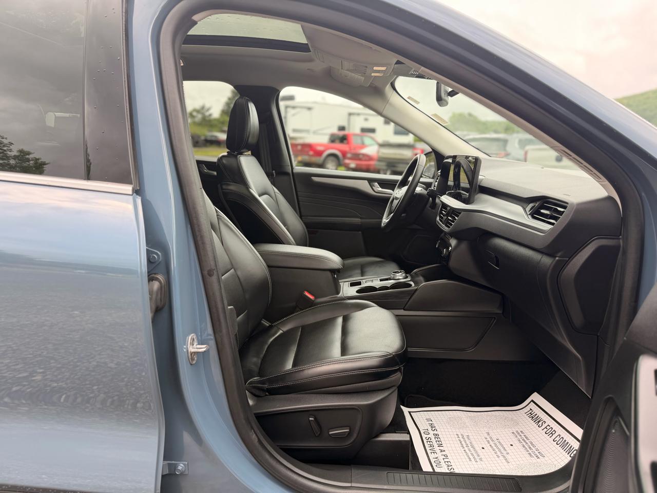 Ford Escape Platinum AWD 2025