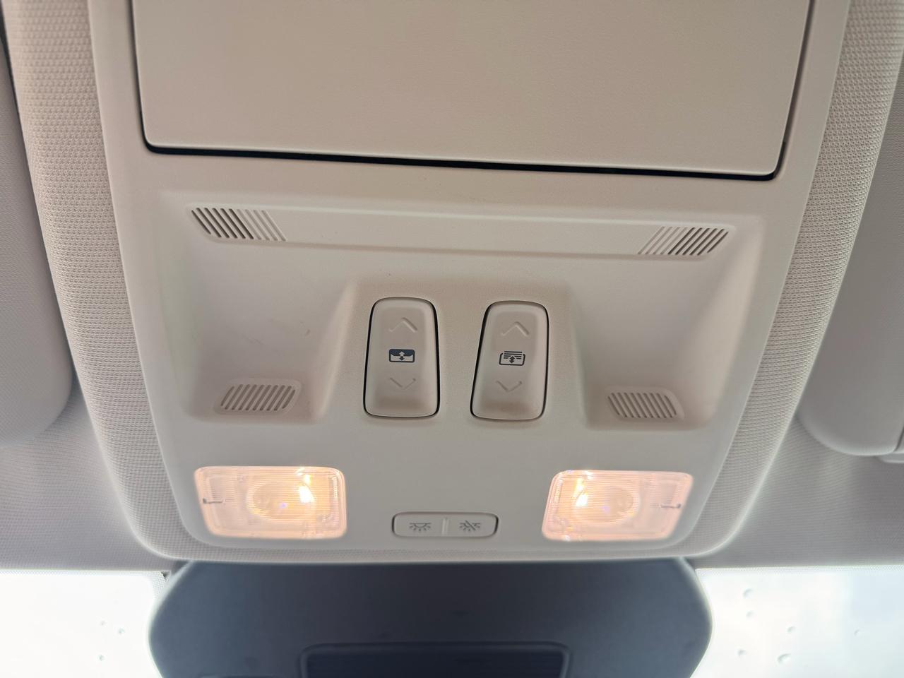 Ford Escape Platinum AWD 2025