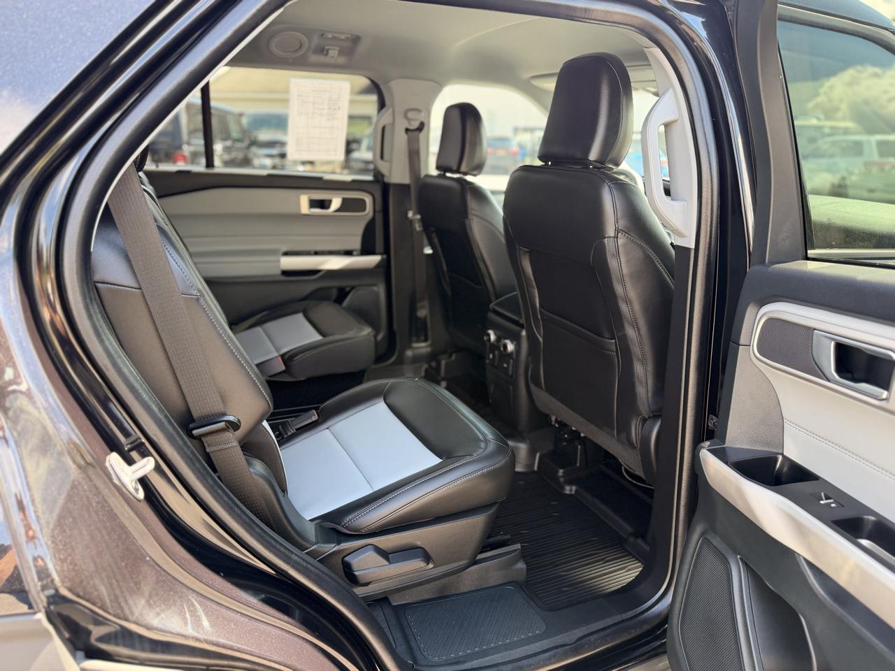 Ford Explorer XLT AWD 2023