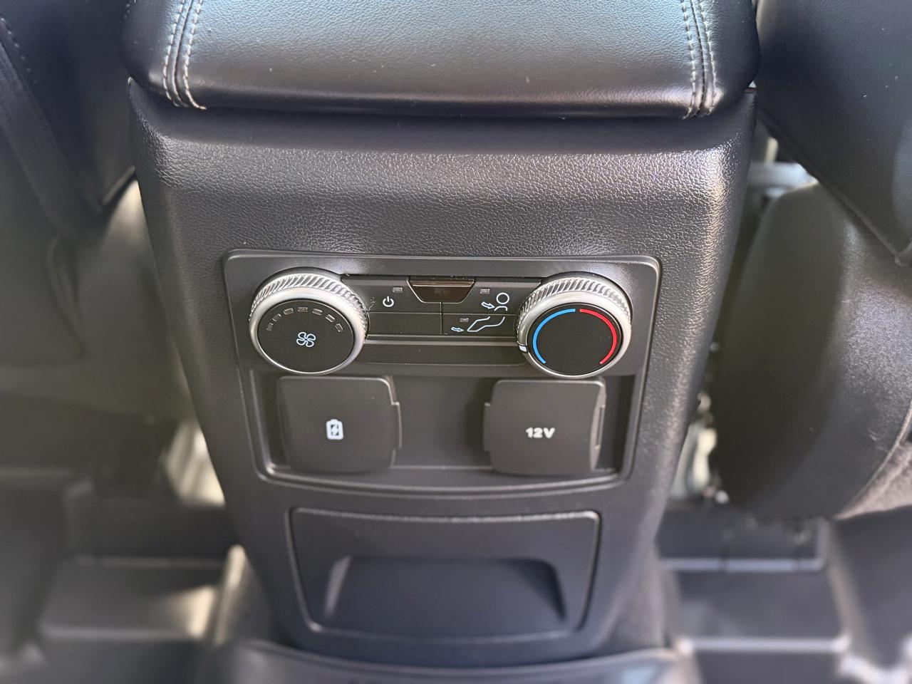 Ford Explorer XLT AWD 2023