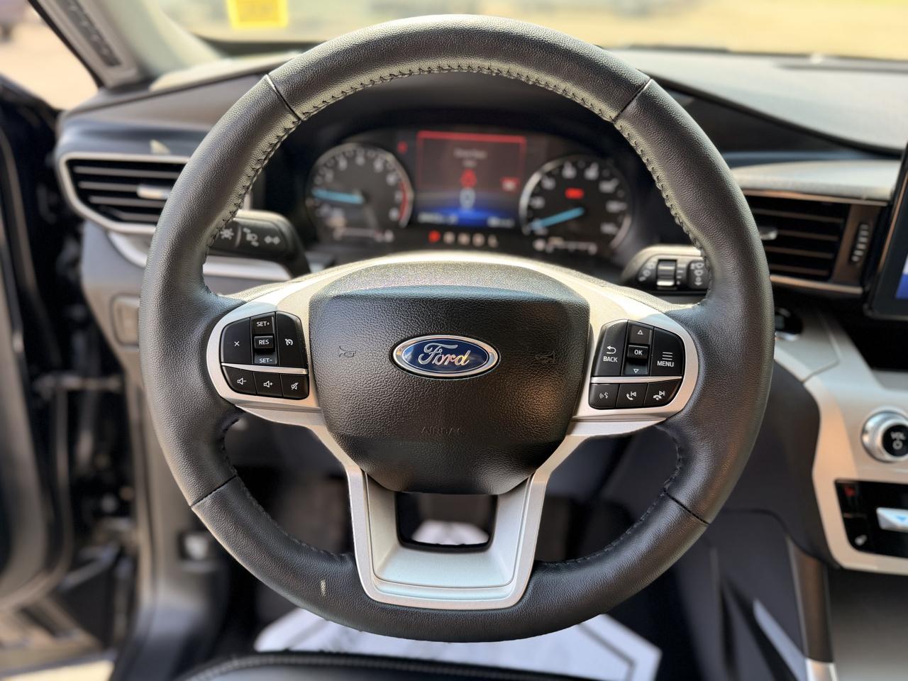 Ford Explorer XLT AWD 2023