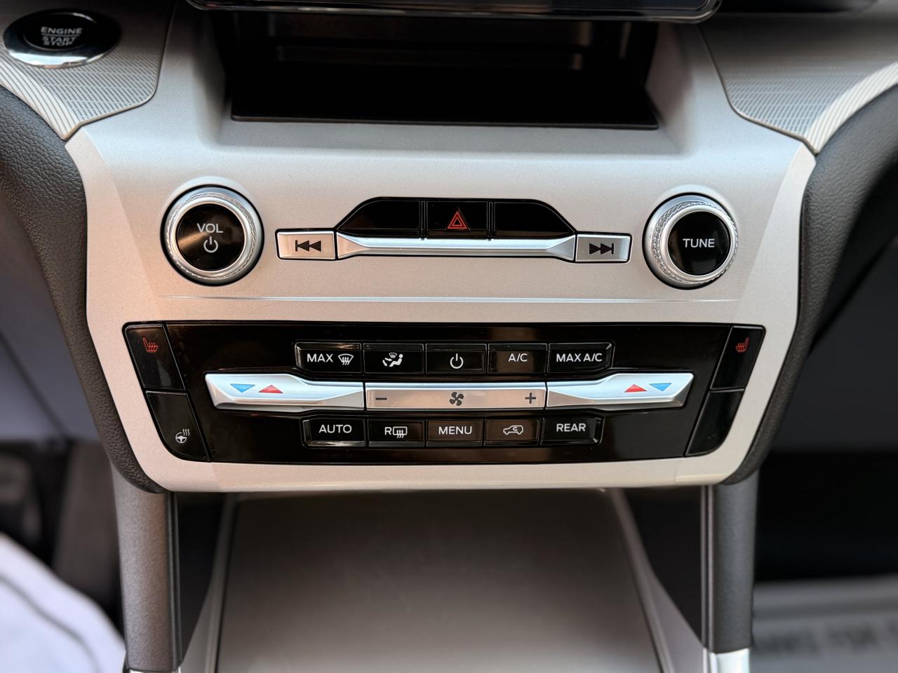 Ford Explorer XLT AWD 2023
