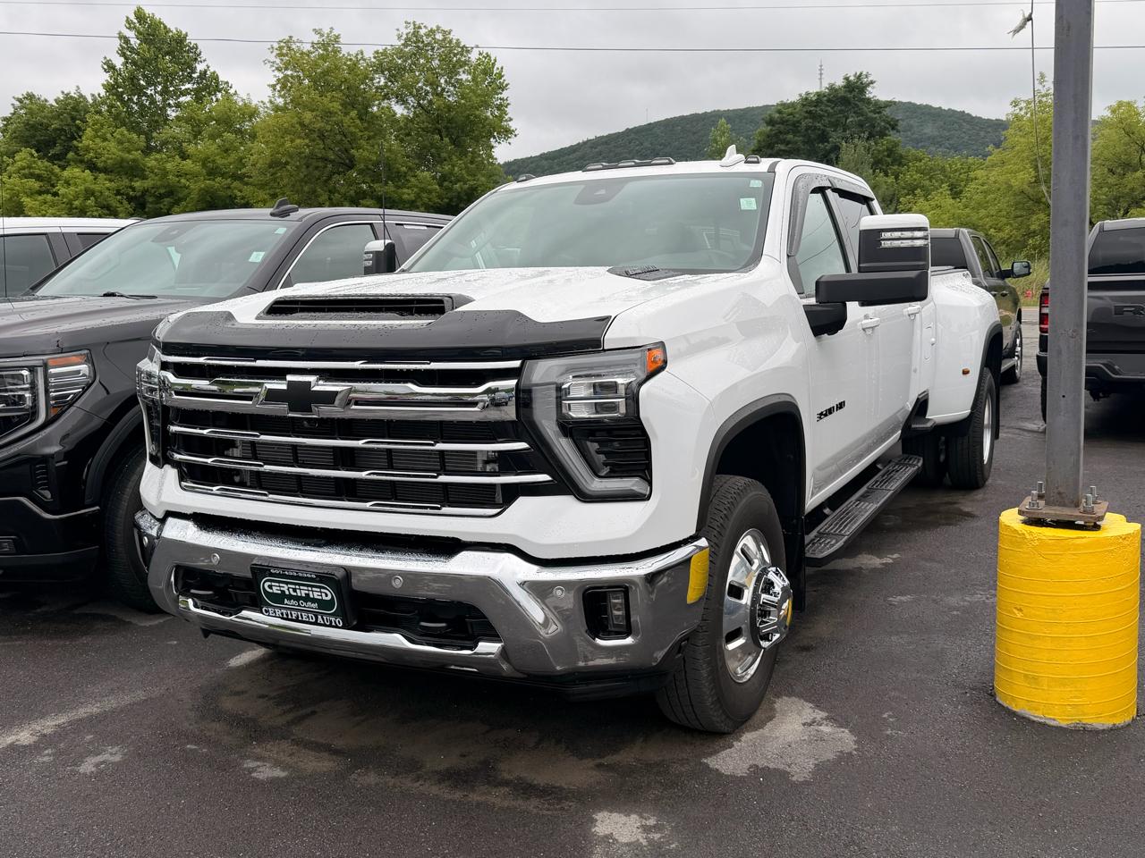 Chevrolet Silverado 3500HD LTZ Crew Cab 4WD 2025