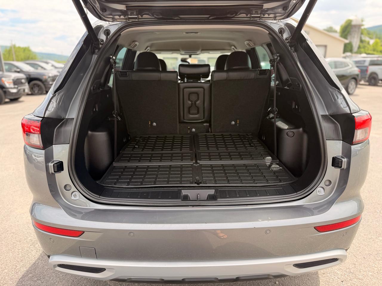 Mitsubishi Outlander SE 4WD 2023