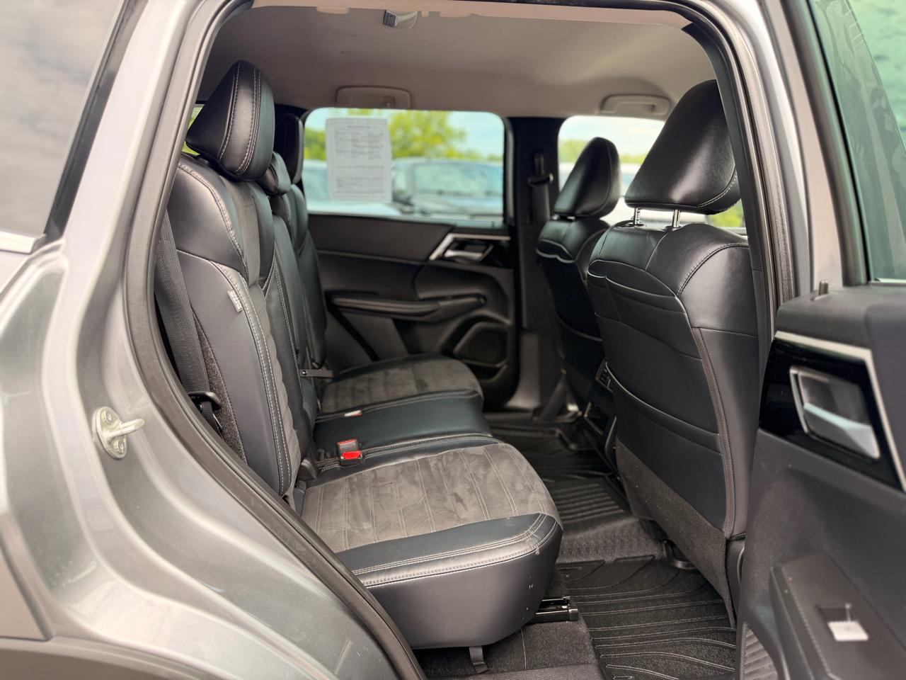 Mitsubishi Outlander SE 4WD 2023