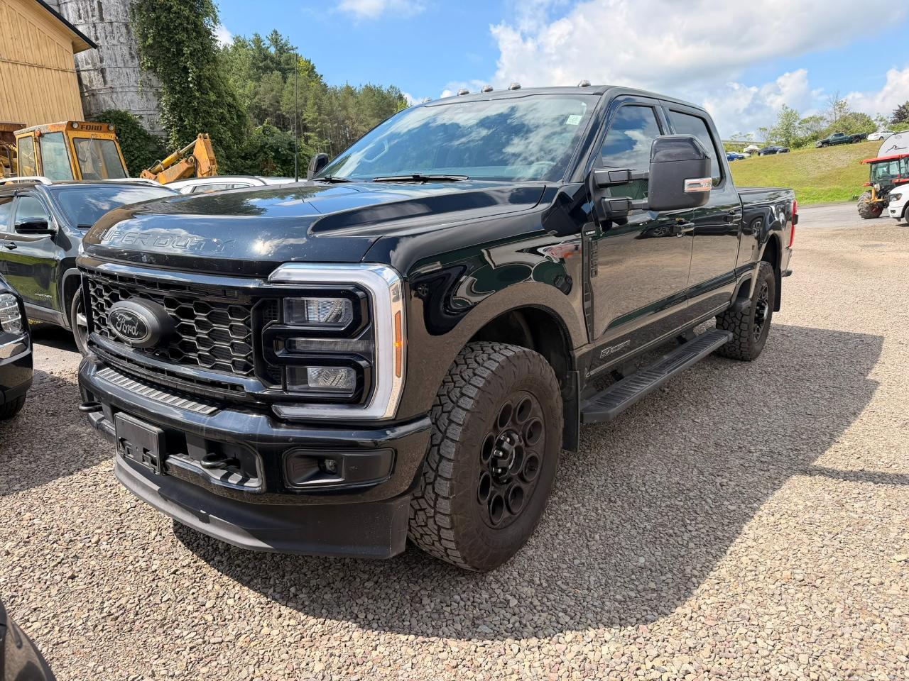 Ford F-250 SD Lariat Crew Cab 4WD 2026