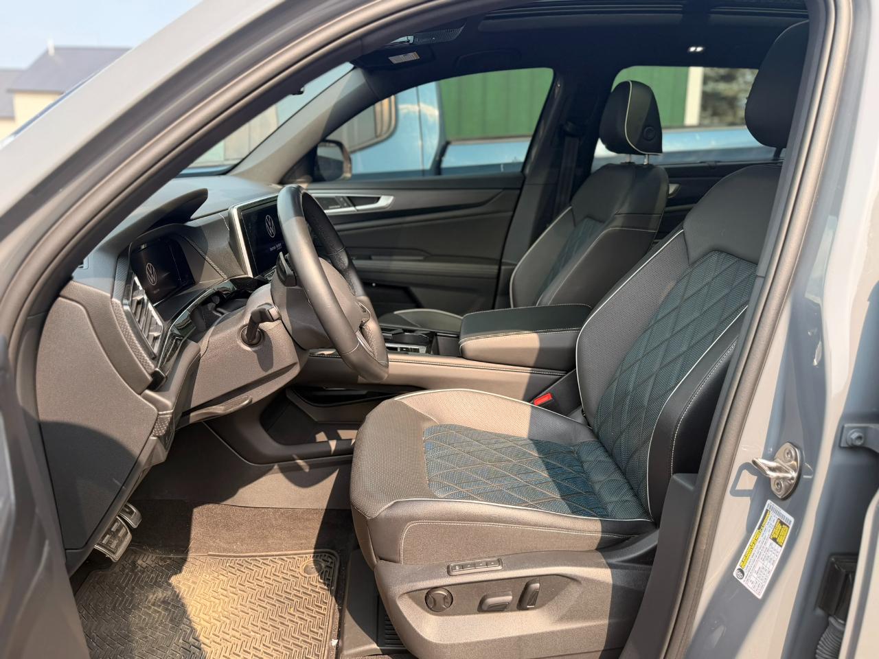 Volkswagen Atlas Cross Sport SEL Premium R-Line 4MOTION 2024