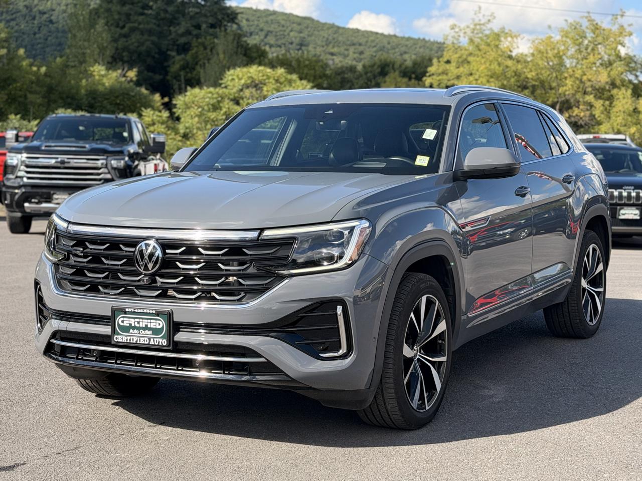 2024 Volkswagen Atlas Cross Sport SEL Premium R-Line 4MOTION