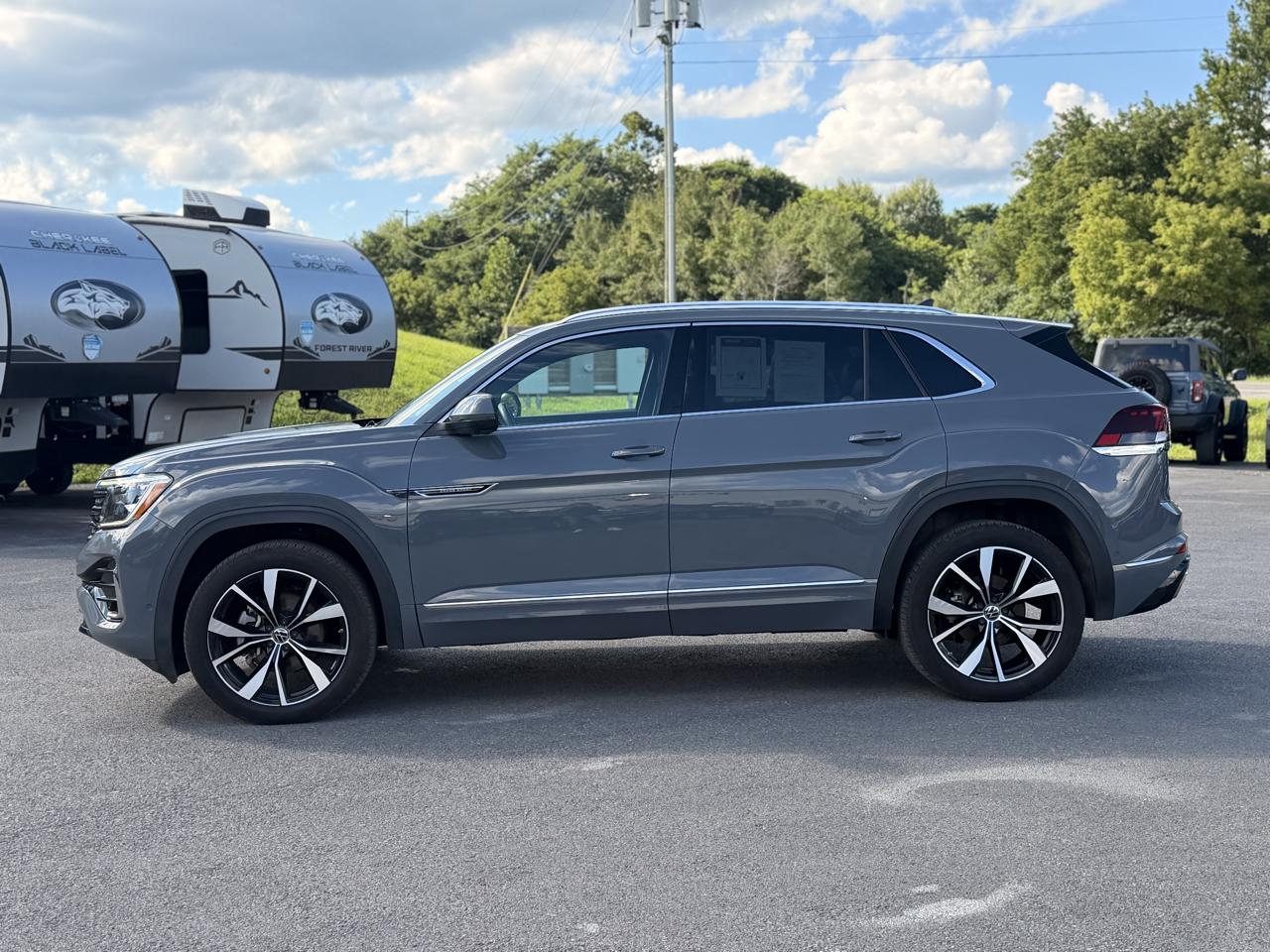Volkswagen Atlas Cross Sport SEL Premium R-Line 4MOTION 2024