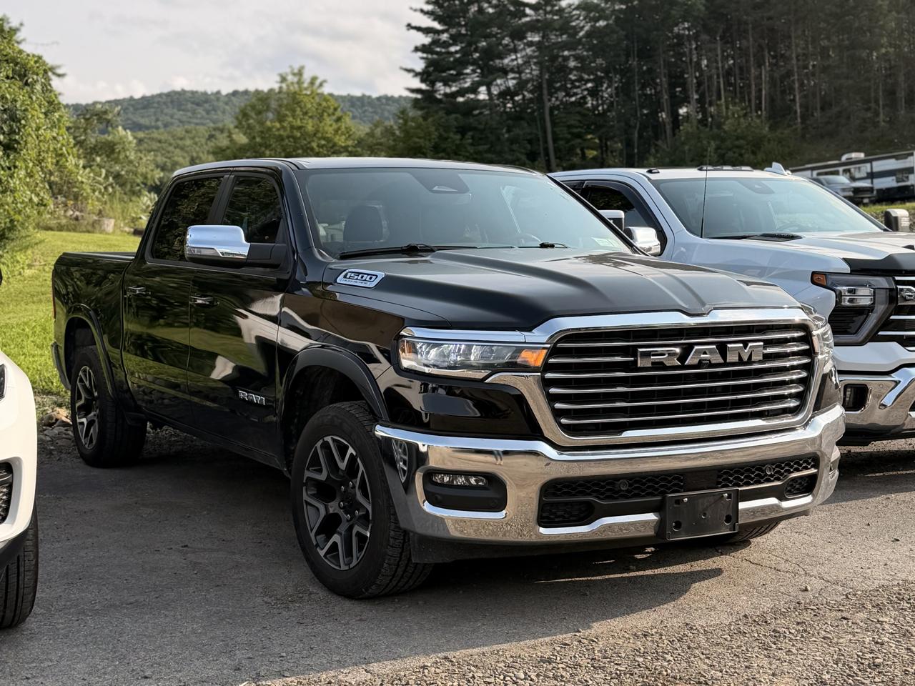 2026 RAM 1500 Laramie Crew Cab SWB 4WD