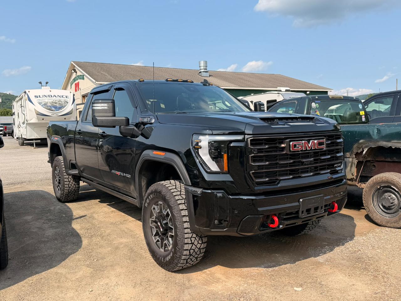 GMC Sierra 2500HD AT4X Crew Cab 4WD 2026